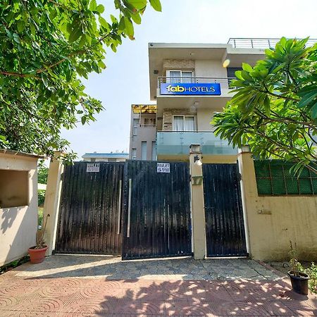 Fabhotel Rivlet Гургаон Экстерьер фото